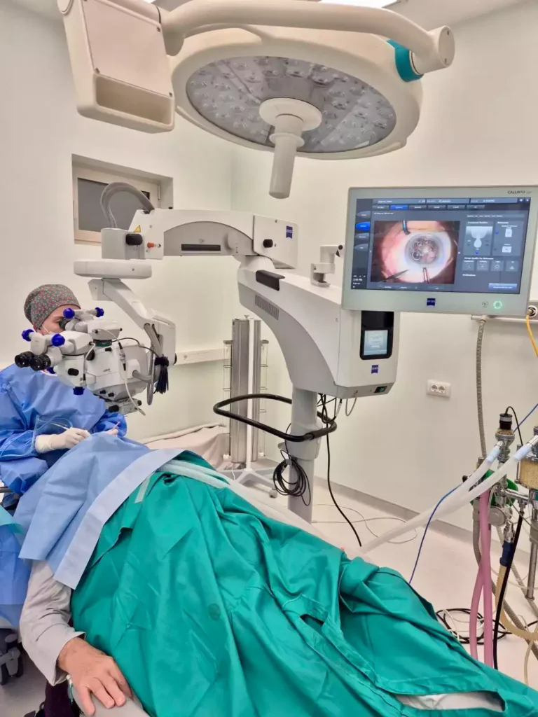 operacija katarakte podgorica crna gora oftalmoloski centar dr raonic danijela djurovic raonic cataract surgery Montenegro Ophthalmology center